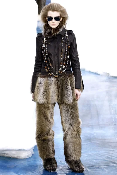 Look 12